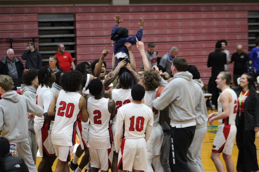 Chiefs Punch Ticket to Semifinals with Statement Win Over&nbsp;Spartans